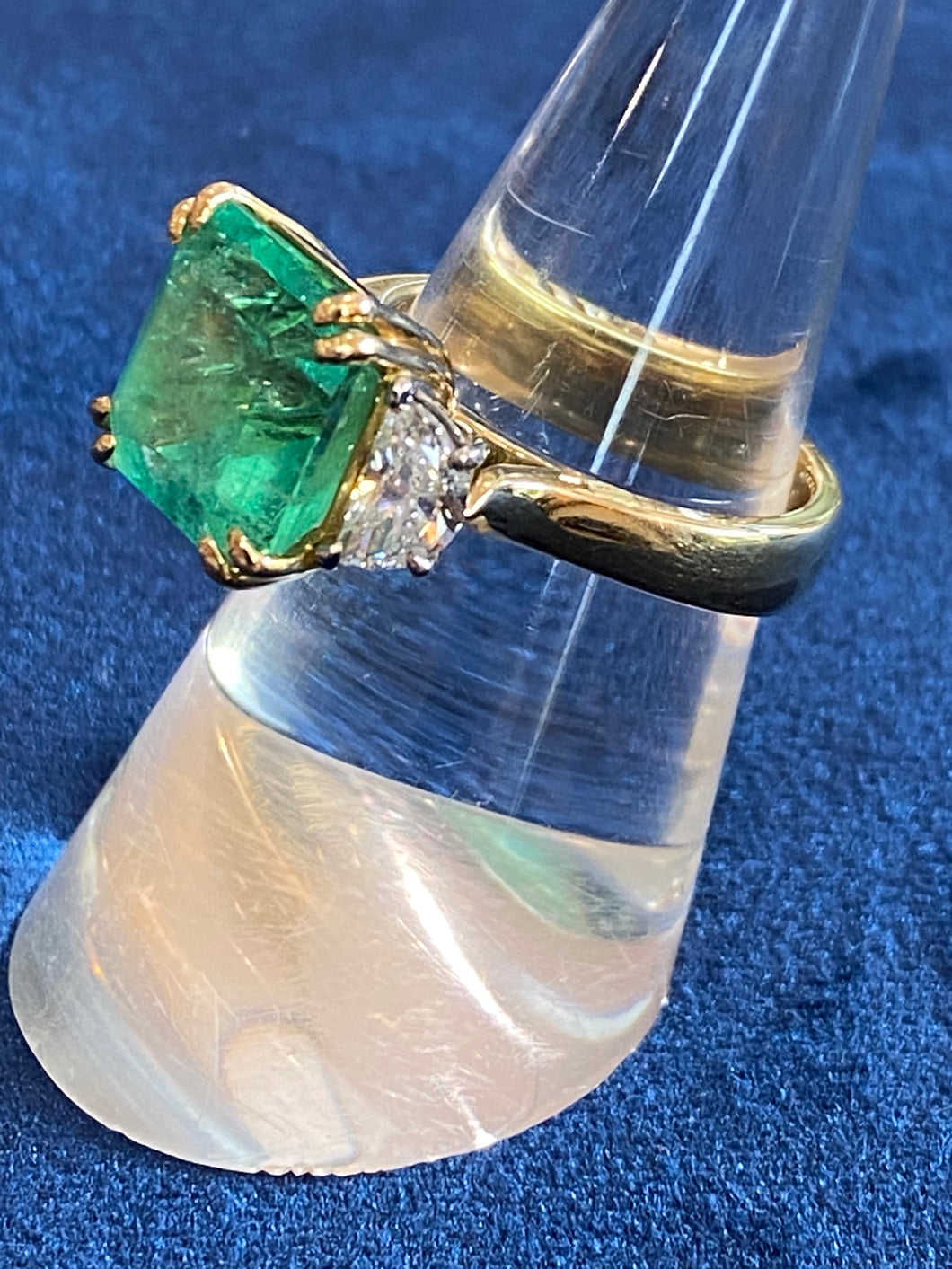 18K White Gold Colombian Emerald and Diamond Ring