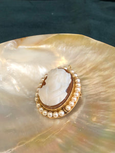 4kt YG Cameo Brooch Pendant with Seed Pearls