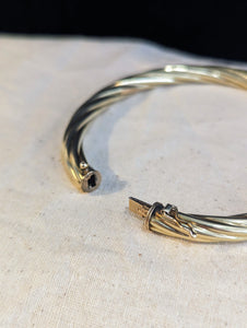 14kt YG Bangle Twist