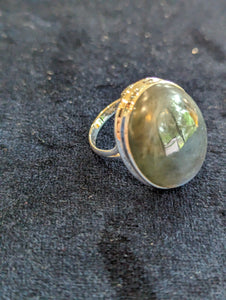 Labradorite Cabochon & Silver Ladies Ring