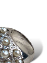 Load image into Gallery viewer, 18Kt White Gold Pearl and Diamond Ring
