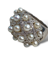 Load image into Gallery viewer, 18Kt White Gold Pearl and Diamond Ring
