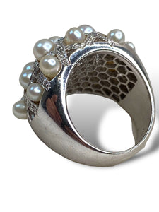 18Kt White Gold Pearl and Diamond Ring