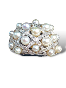 18Kt White Gold Pearl and Diamond Ring