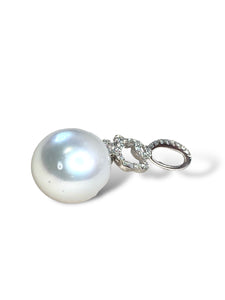 18kt White Gold Oval Pearl and Diamond Pendant 12.5mm