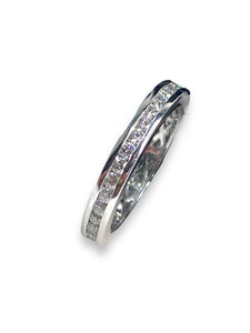 18kt White Gold Diamond Band