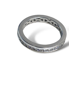 18kt White Gold Diamond Band