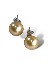 Load image into Gallery viewer, 18kt White Gold Pearl Button Earrings 12.4mm
