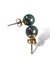 Load image into Gallery viewer, Yellow Gold Black Pearl Earrings
