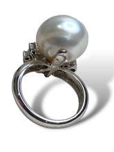 Load image into Gallery viewer, 14kt South Sea Pearl and Diamond Ring
