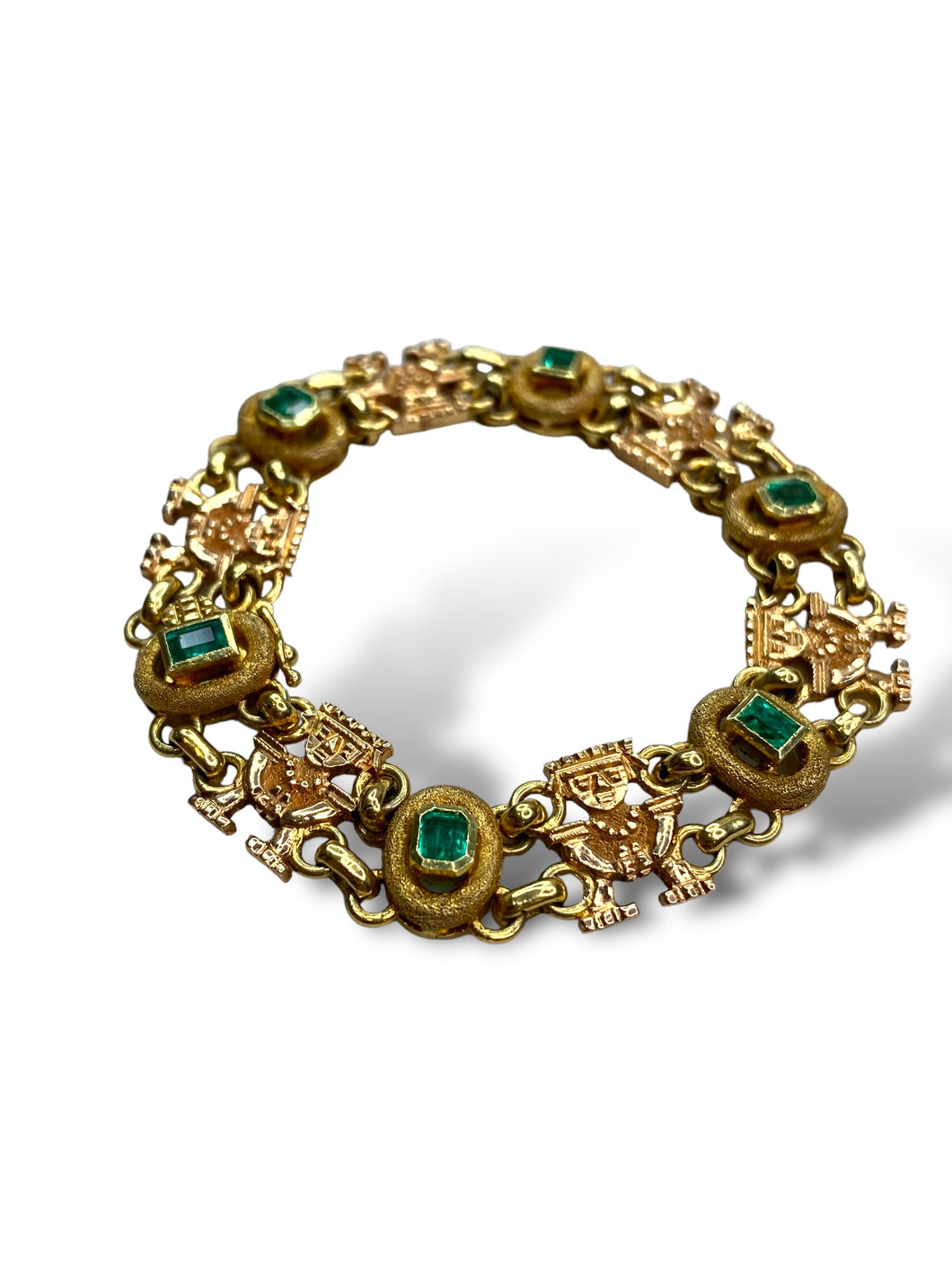 18kt YG Aztec Style Emerald Bracelet