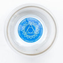 Load image into Gallery viewer, Chakra Glass Creativity - Throat - Blue
