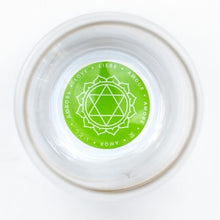 Load image into Gallery viewer, Chakra Glass Love - Heart - Green
