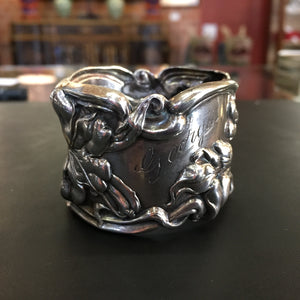SC0633 American Sterling Silver Napkin Ring by Frank M Whiting & Co in the Florence Pattern "Georgia"