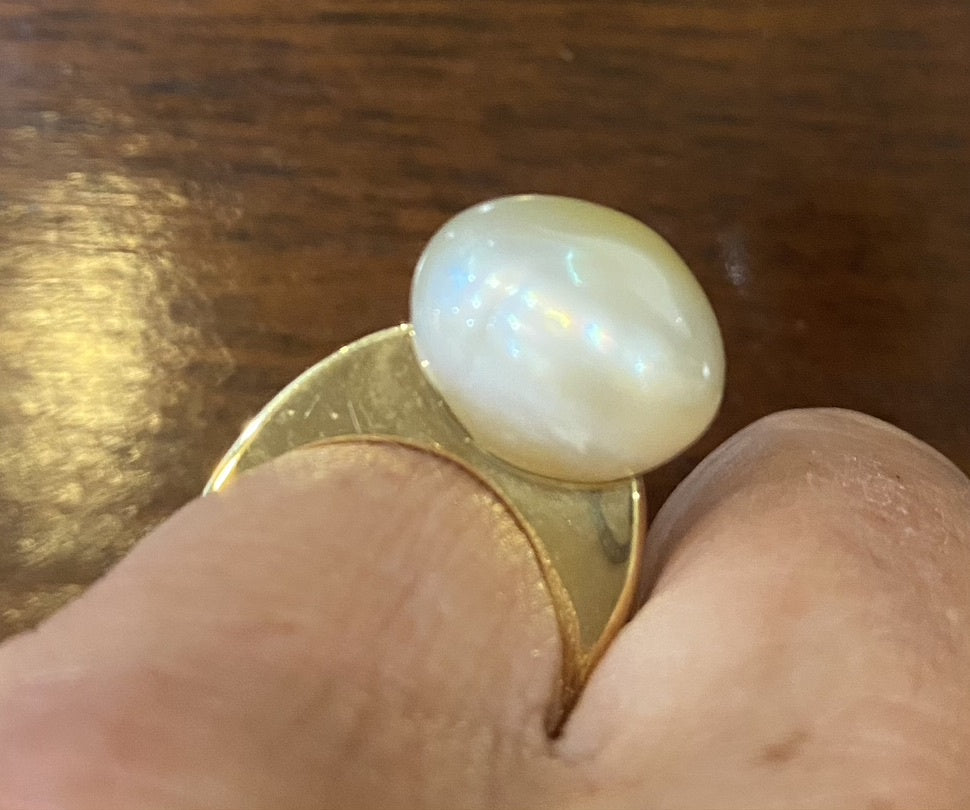 R403 pearl and yellow gold ring
