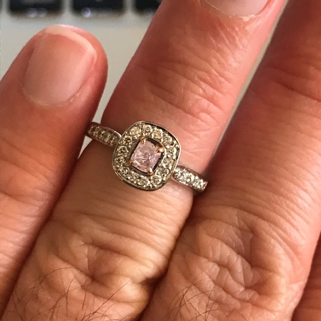 R1910 / Platinum Diamond Ring with Central Pink Diamond