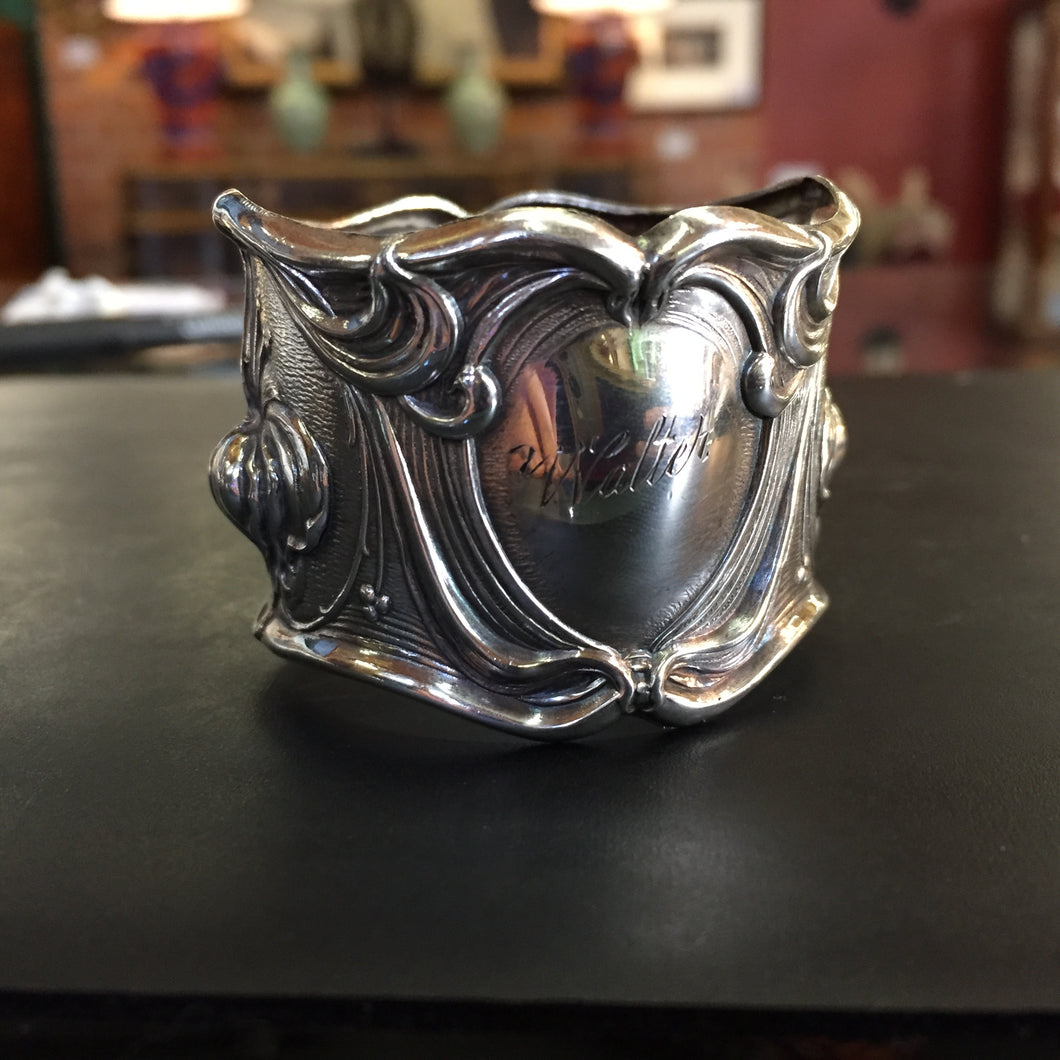 SC0635 American Sterling Silver Napkin Ring by Frank M Whiting & Co in Amelia pattern 