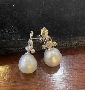 E502 pearl earrings and diamonds