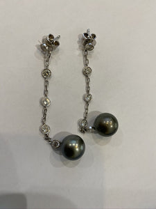 SM0028 Tahitian drop earrings
