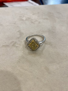 SM0020 white gold ring with white and yellow diamonds