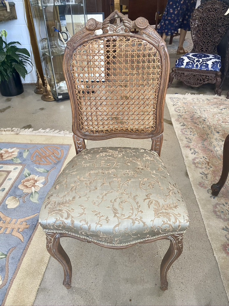 FS0019 Continental Europe chairs , circa1880