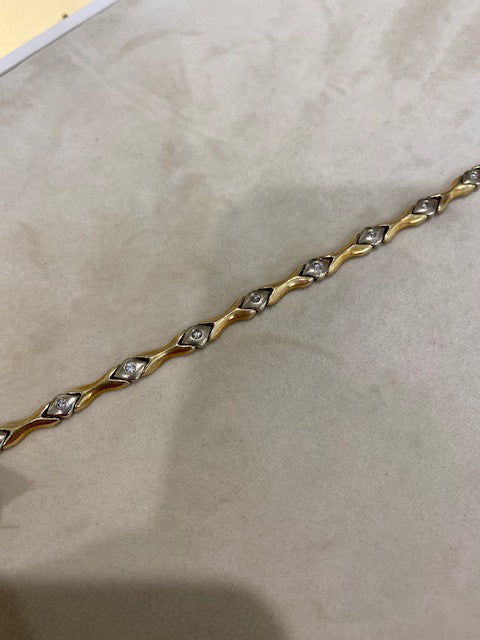 JA0308 - Gold Bracelet
