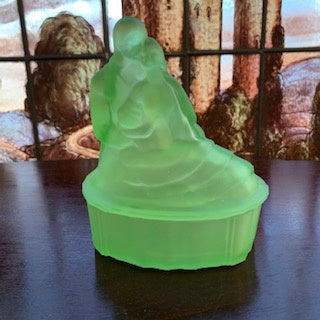 GP0451 Pressed Green Glass Lidded Container with a Couple Embracing