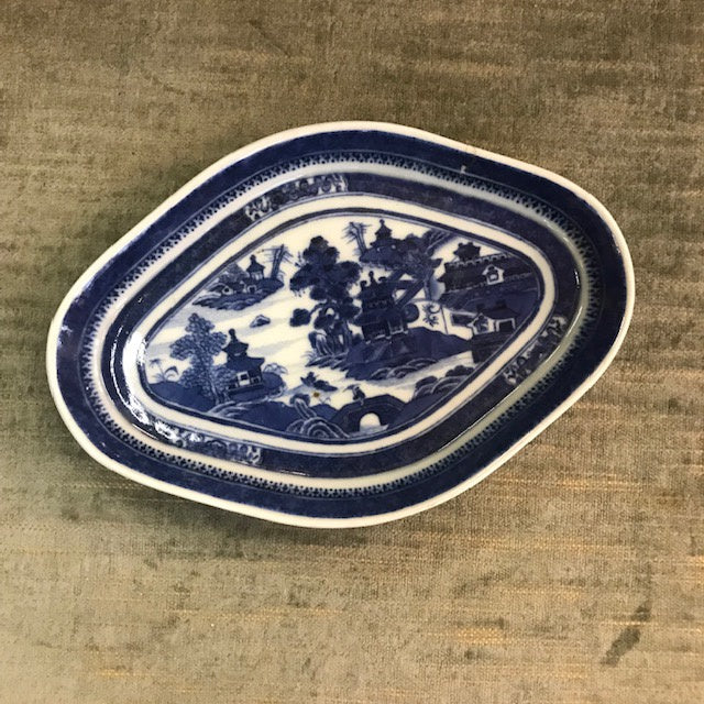 AA0594 Chinese Blue and White Small Export Plate