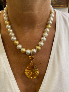 18kt Yellow Gold, Citrine and Diamond Pendant