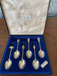 ConJP007 Set of 6 Silver Jubilee (1952 - 1977) Silver Plated Teaspoons, Queen Elizabeth II Collectible